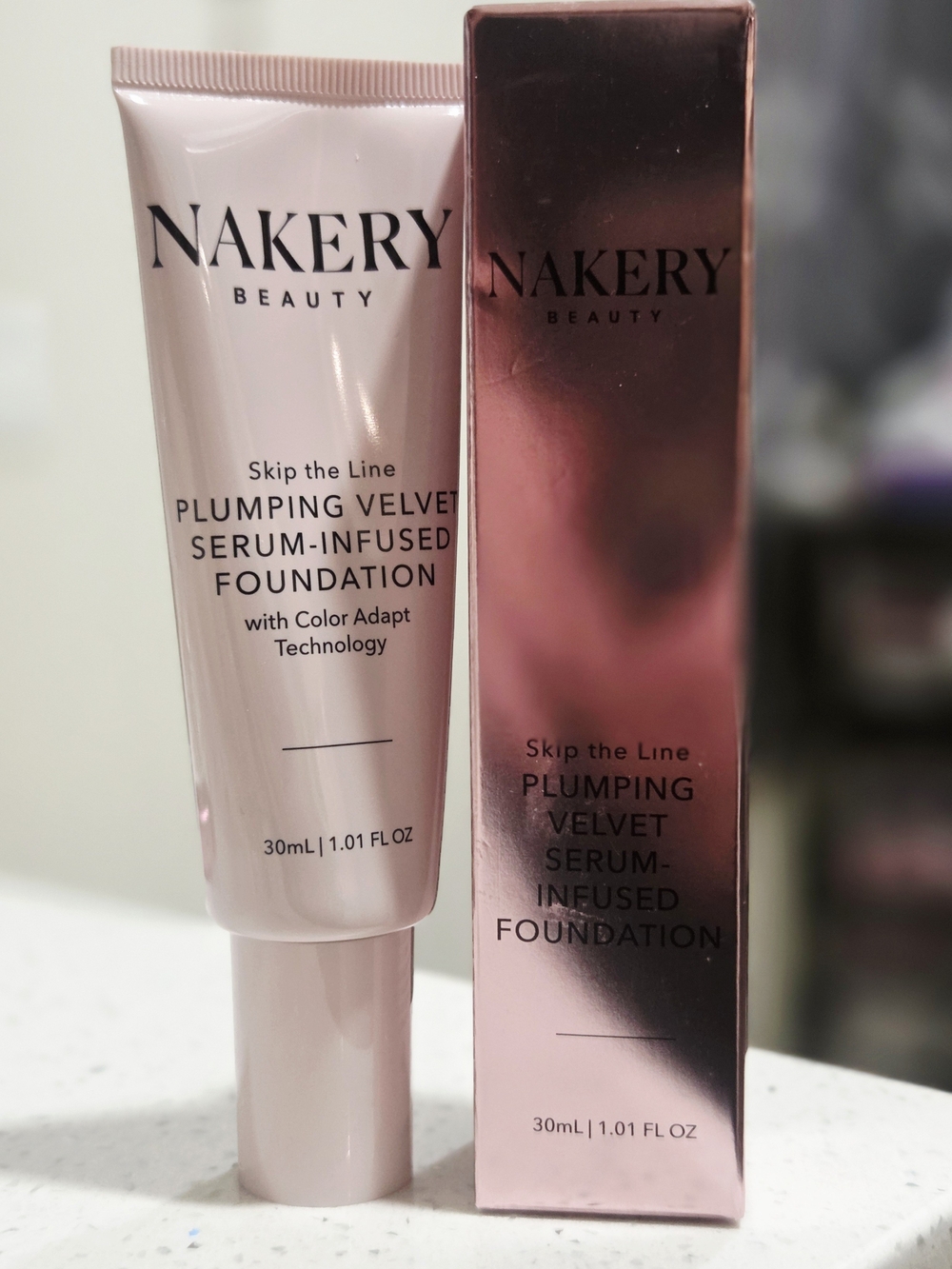 NAKERY Plumping Velvet Serum-Infused Foundation - LIGHT